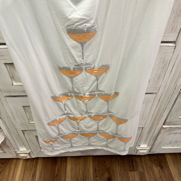 Queen of sparkle, champagne, dress - Picture 4 of 4